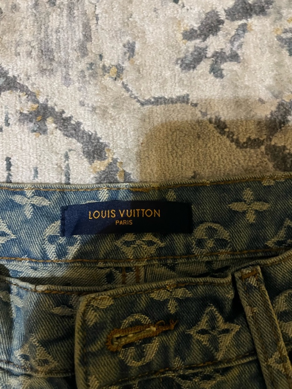 🔥 Louis Vuitton Monogram Graffiti Jeans – Size 32 🔥 - Picture 2 of 4